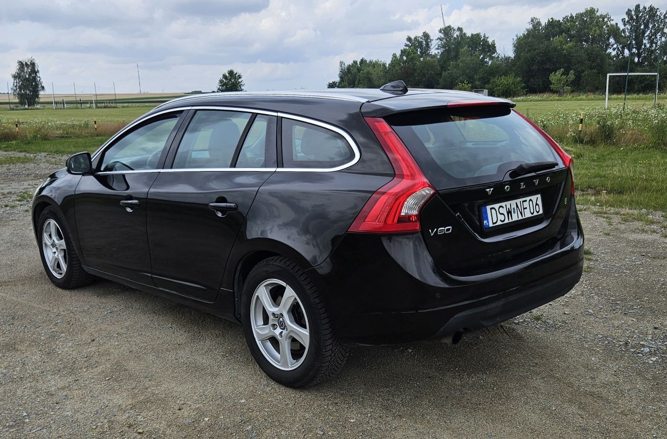 Volvo V60 R-design Bezwypadkowy