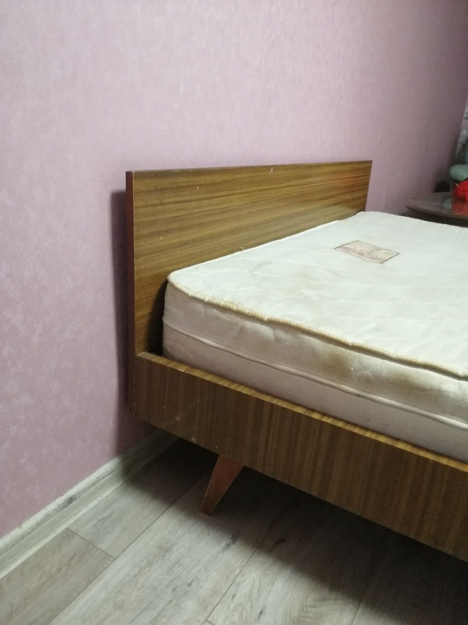 Кровать 140х200 с матрасом