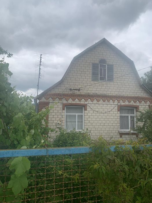 Будинок з усіма зручностями в Лемешівці