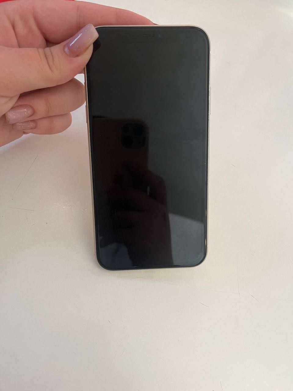 Телефон Iphone 11