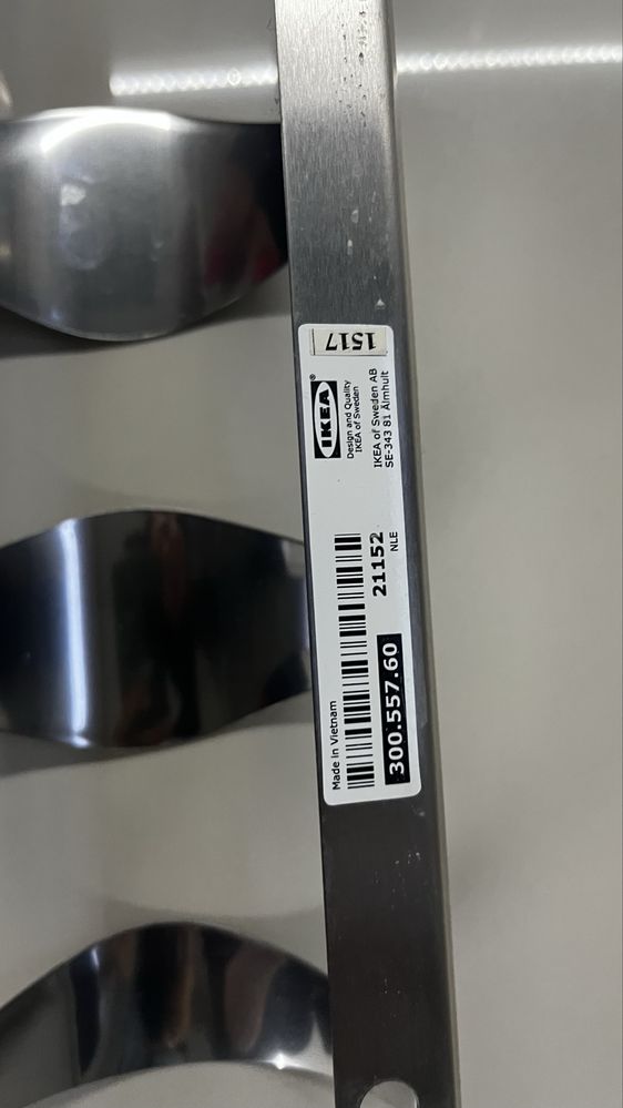 Wieszak na wino Ikea