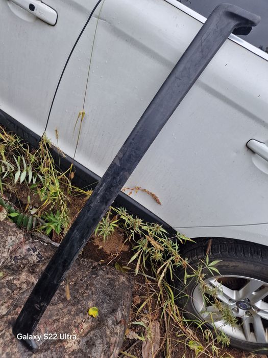 BMW спойлер не згнивший