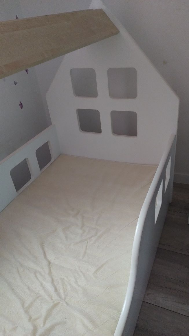 Łóżko domek dla dziecka