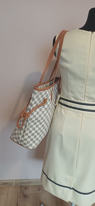 Torebka inspirowana stylem Louis Vuitton – model typu Neverfull.