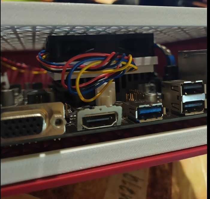 Мини ПК мини сервер для умного дома Home Assistant  Gigabyte GA-J1800