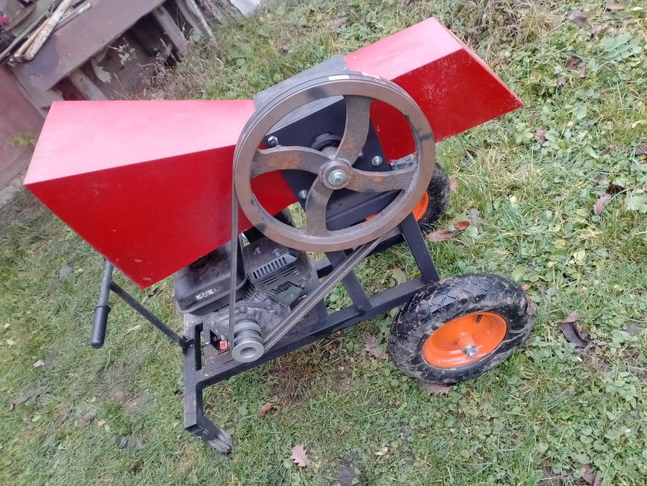 Подрібнювач гілок