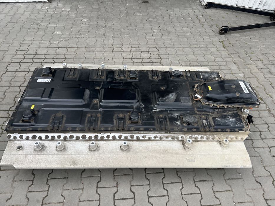 Батарея EQV стан нової акумулятор 100kwt w447 v class