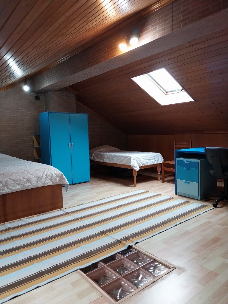 Quarto Duplo ou de casal em moradia - com muito espaço