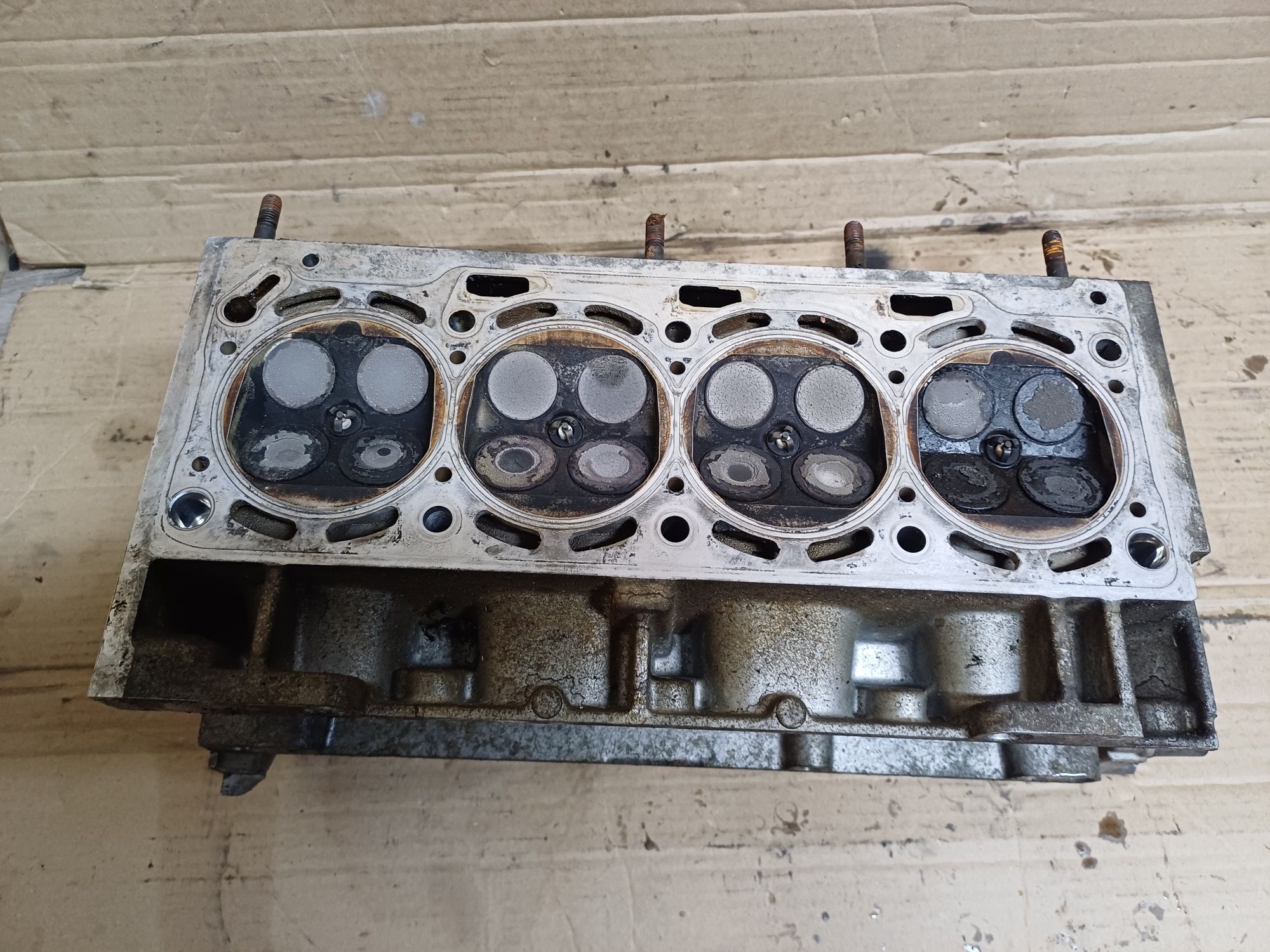 ГБЦ 1.4 1.6 16V головка блоку циліндрів Volkswagen Golf 4 Audi A3 Skod