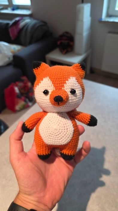 Ręcznie zrobiona zabawka dla dzieci (lisek)