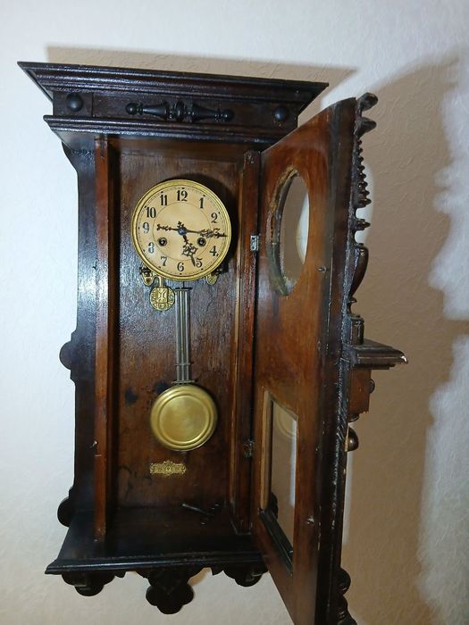 Годинник настінний