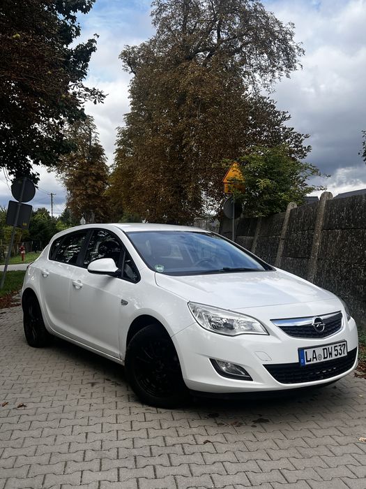 Opel Astra J 1.4 2010r Klima