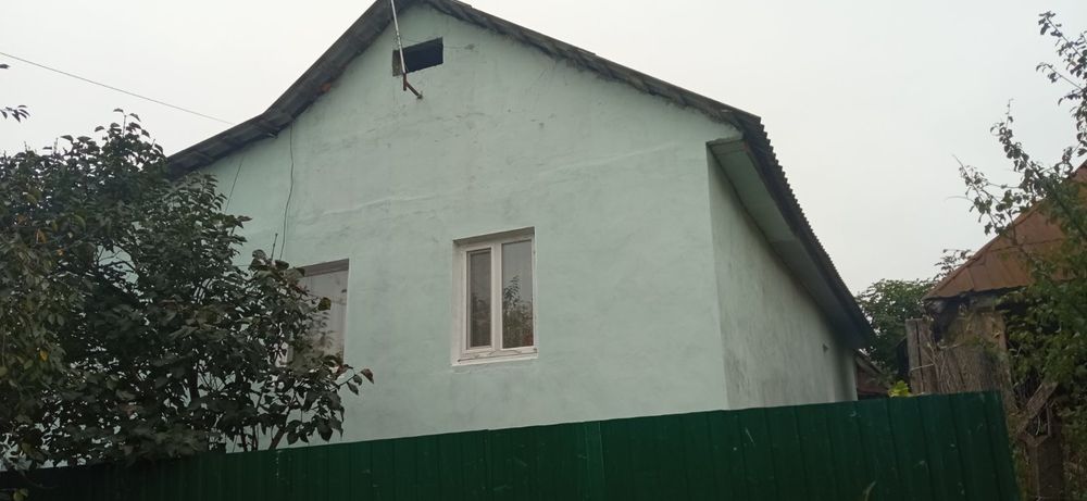 Продам терміново будинок 20000$ торг.До Вінниці 20км , недалеко від зу