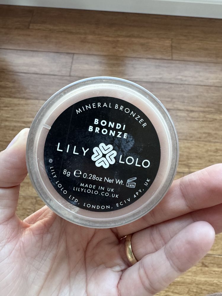 Bronzer sypki mineralny