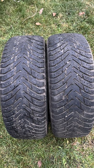 Шини 2шт. Зимові в гарному стані