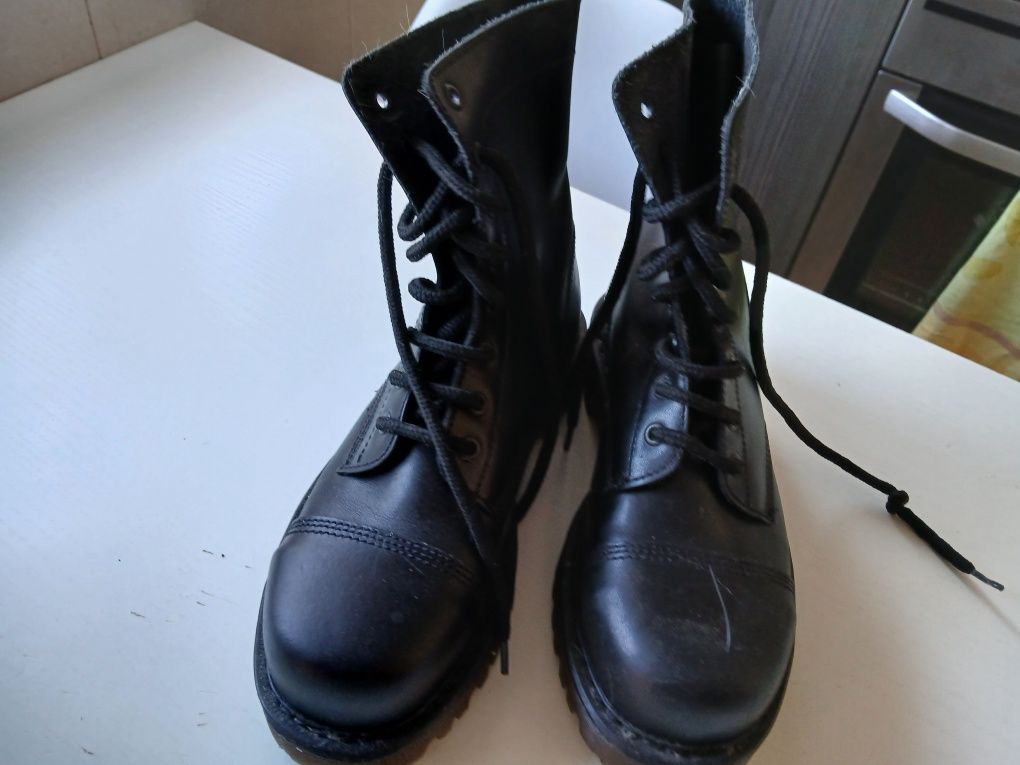Botas tropa nova