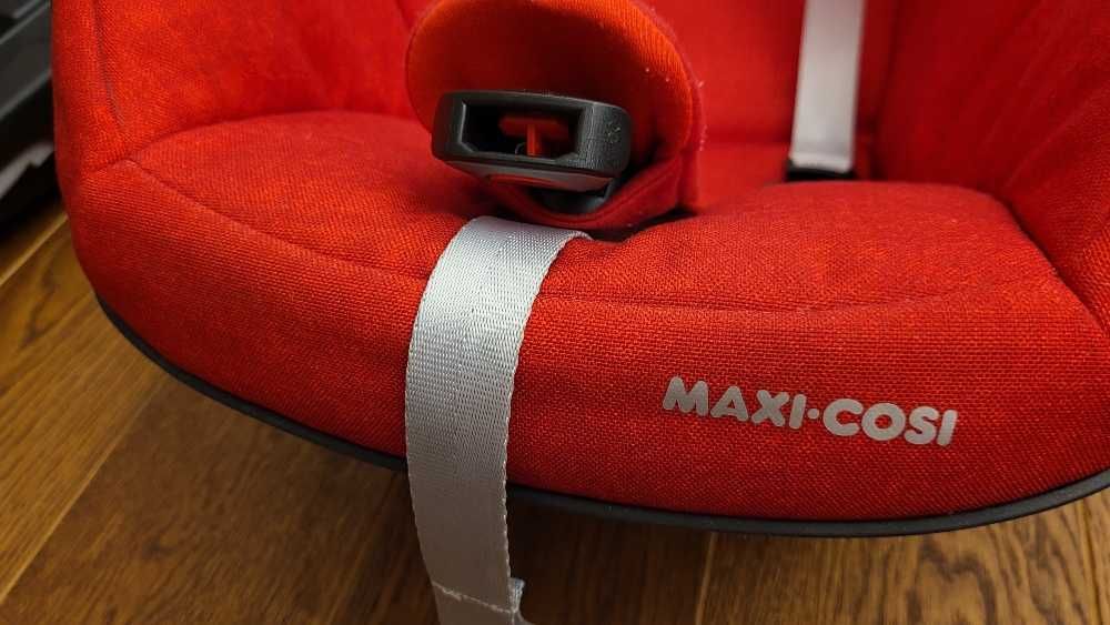 Fotelik nosidełko Maxi-Cosi Pebble Plus używane