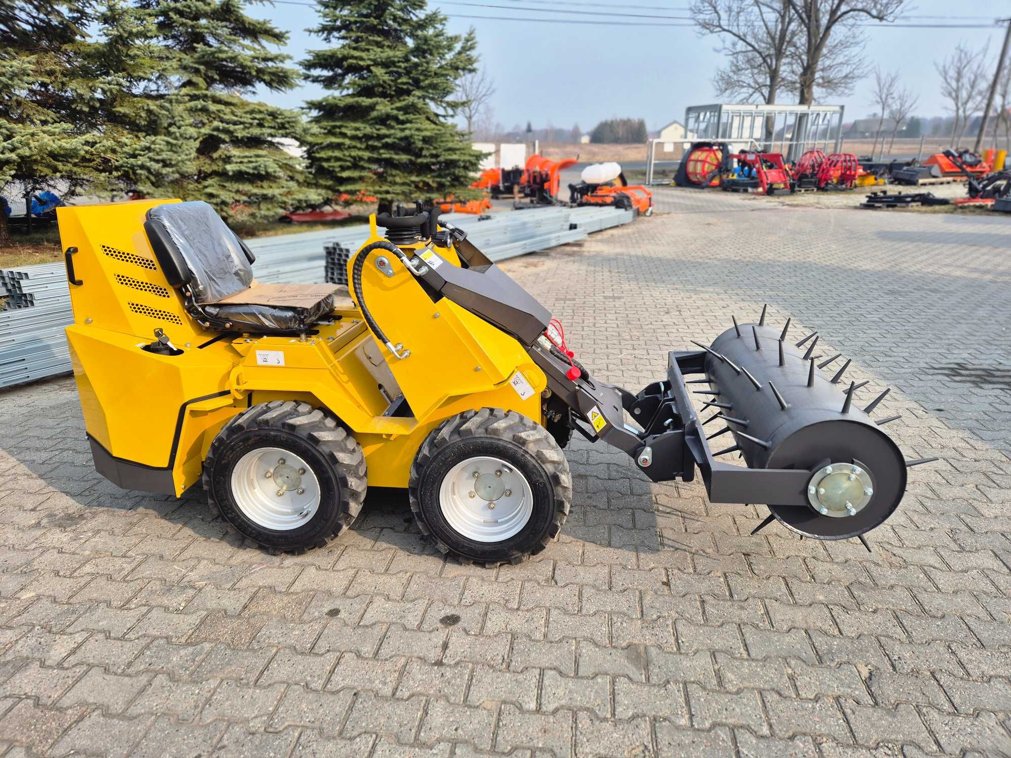 WALEC Z KOLCAMI AERATOR TRAWY do - Dingo, Toro, Vermeer,Boxer i Viking