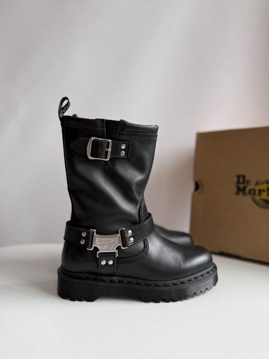 Черевики Dr Martens Anistone Hi 38p