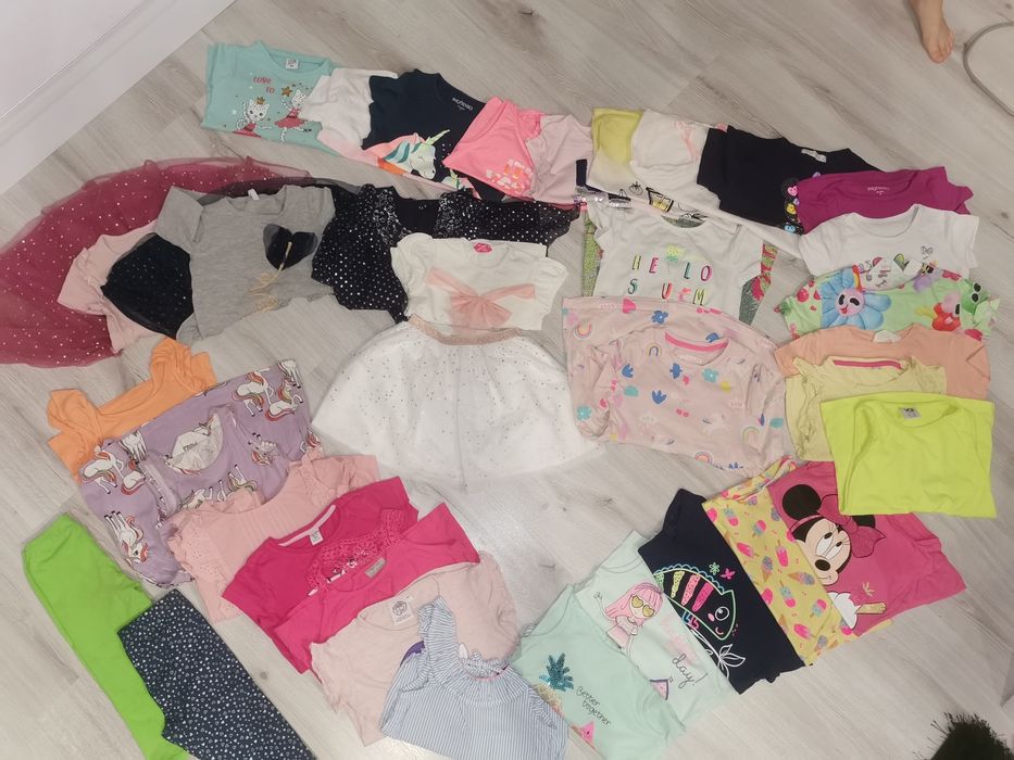 Paka ubrań dla dziewczynki rozmiar 104