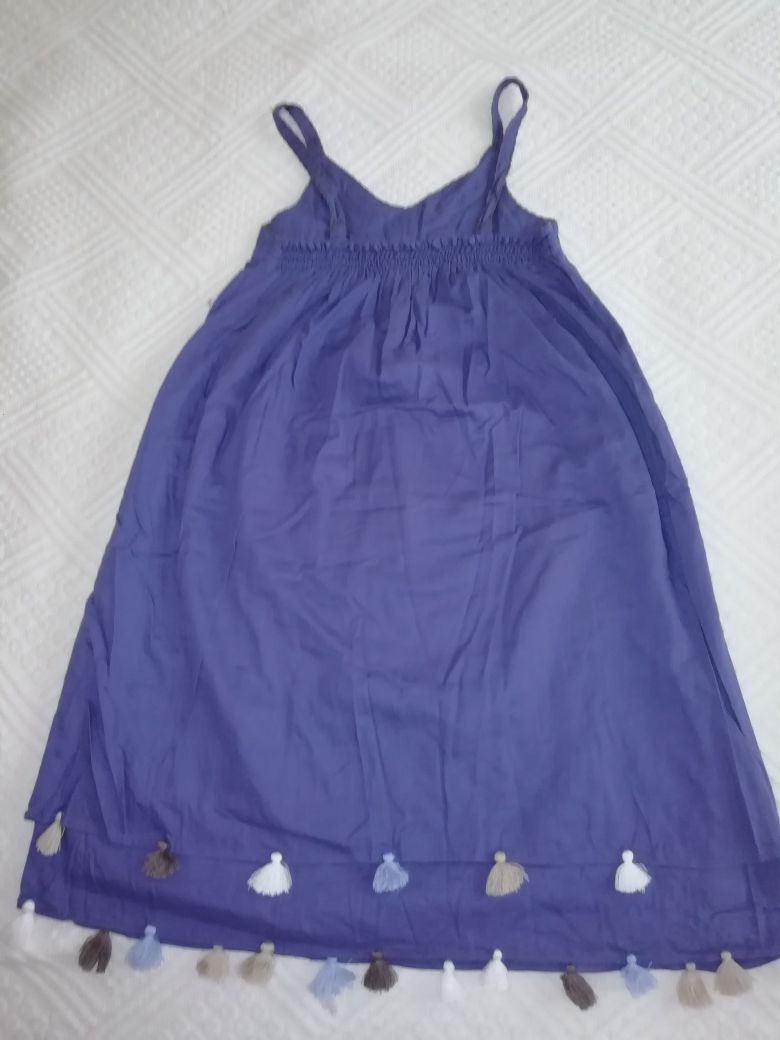 Vestido de menina Lili Graufet roxo bordado no peito com pompons