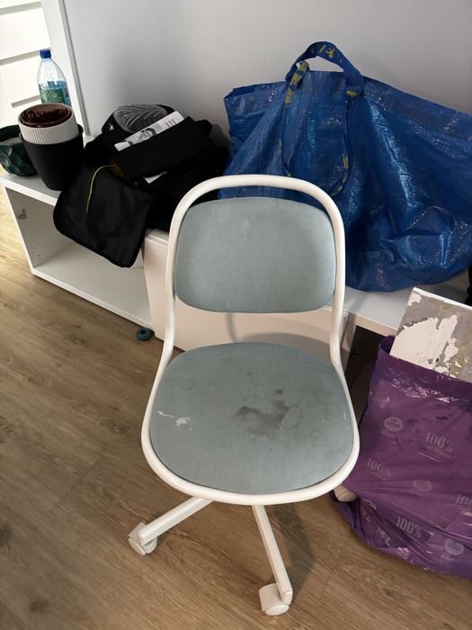 ÖRFJÄLL Dziecięce krzesło biurowe, biały/Vissle jasnozielony