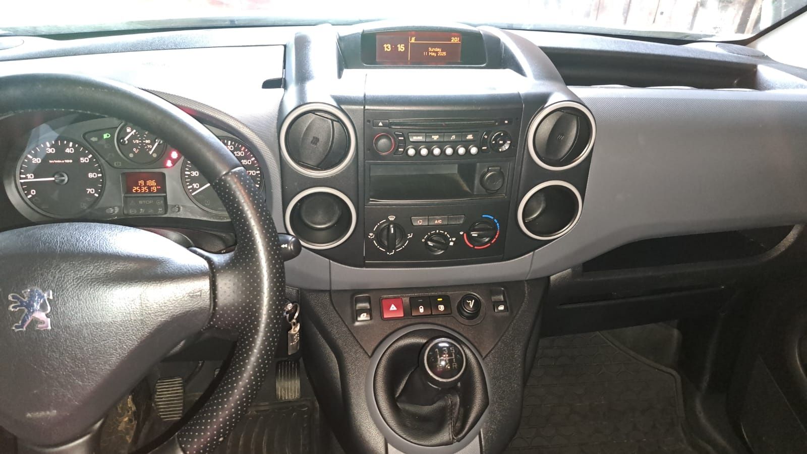 Peugeot Partner 1,6hdi klima, stan BDB, 3 miejsca. zadbany. Okazja !