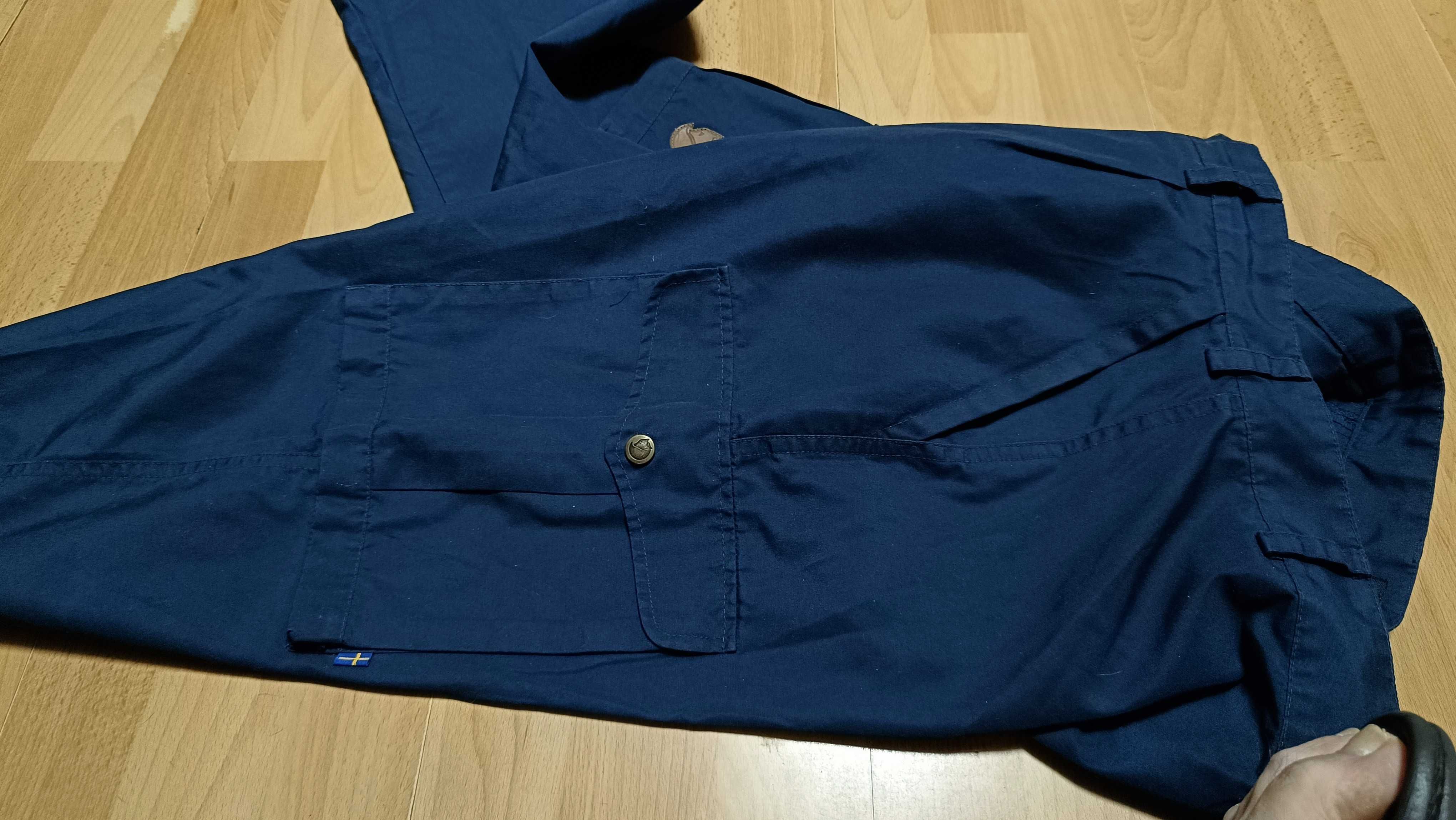 Męskie spodnie turystyczne FJALLRAVEN r.M stan bardzo dobry