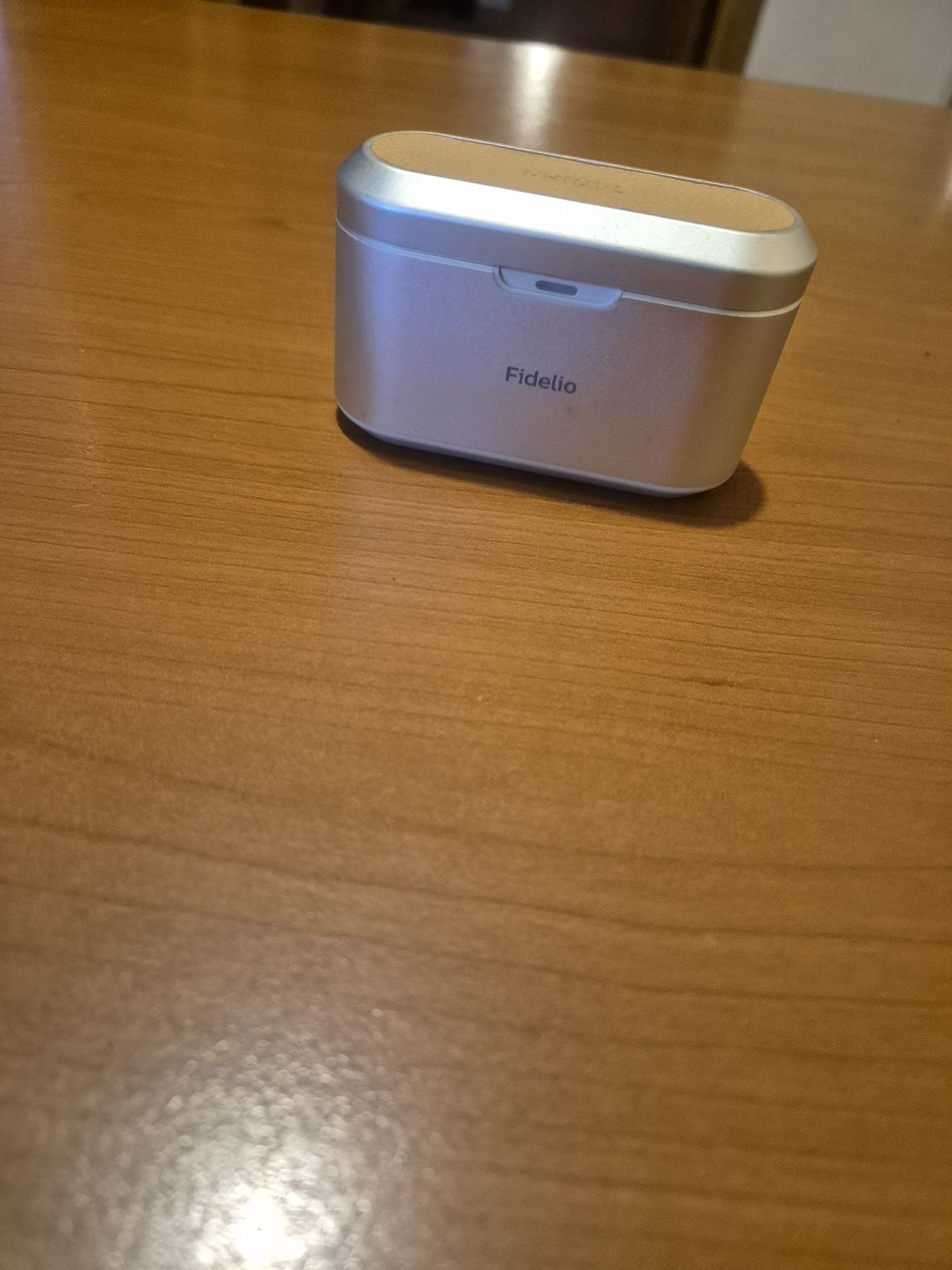 Наушники Philips Fidelio T1