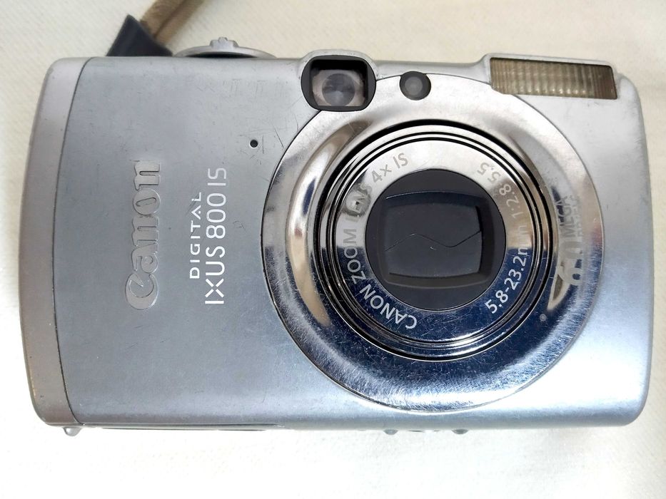 Canon IXUS 800 IS 6.0 Megapixel