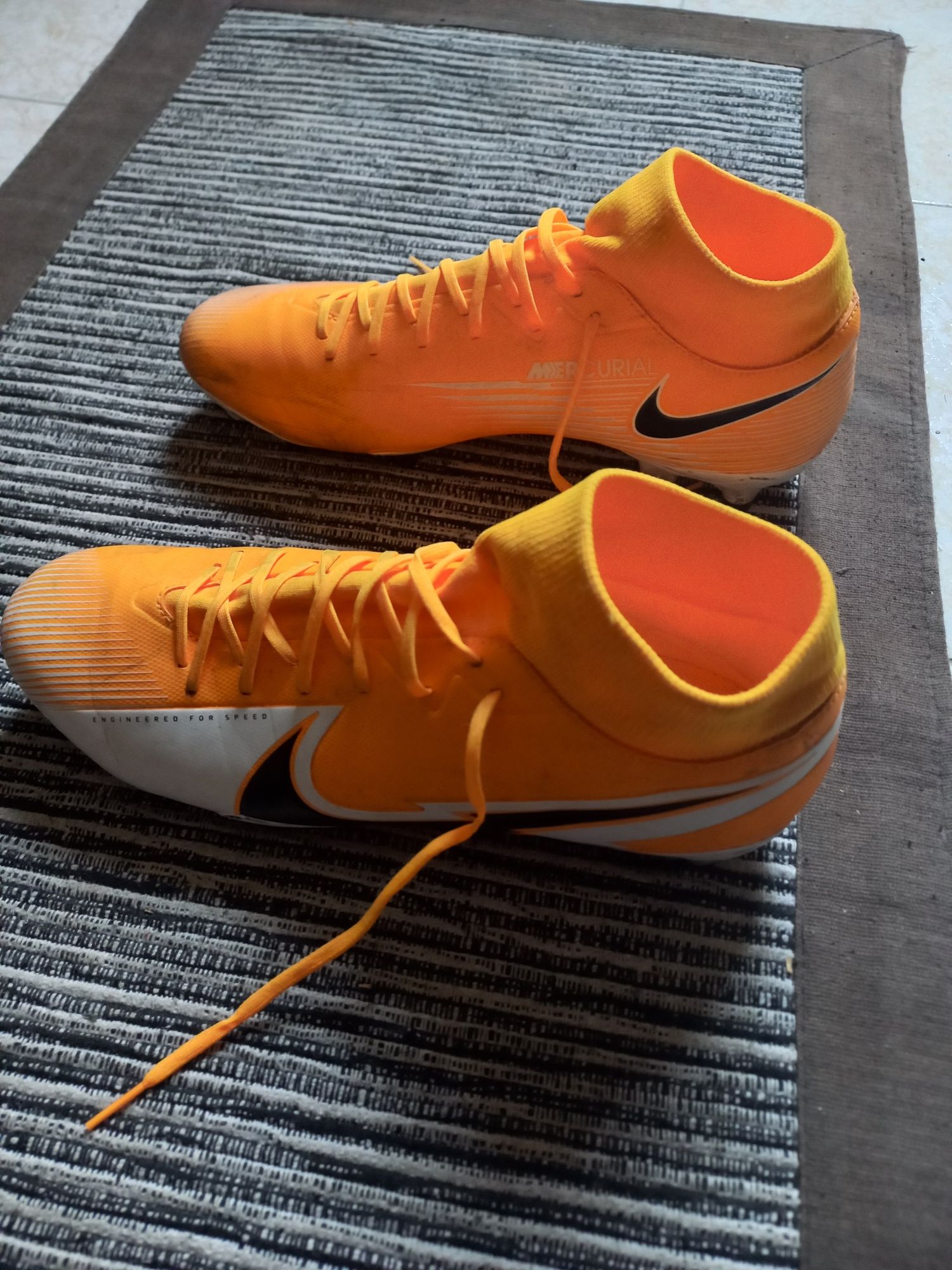 Chuteira nike Mercurial 44