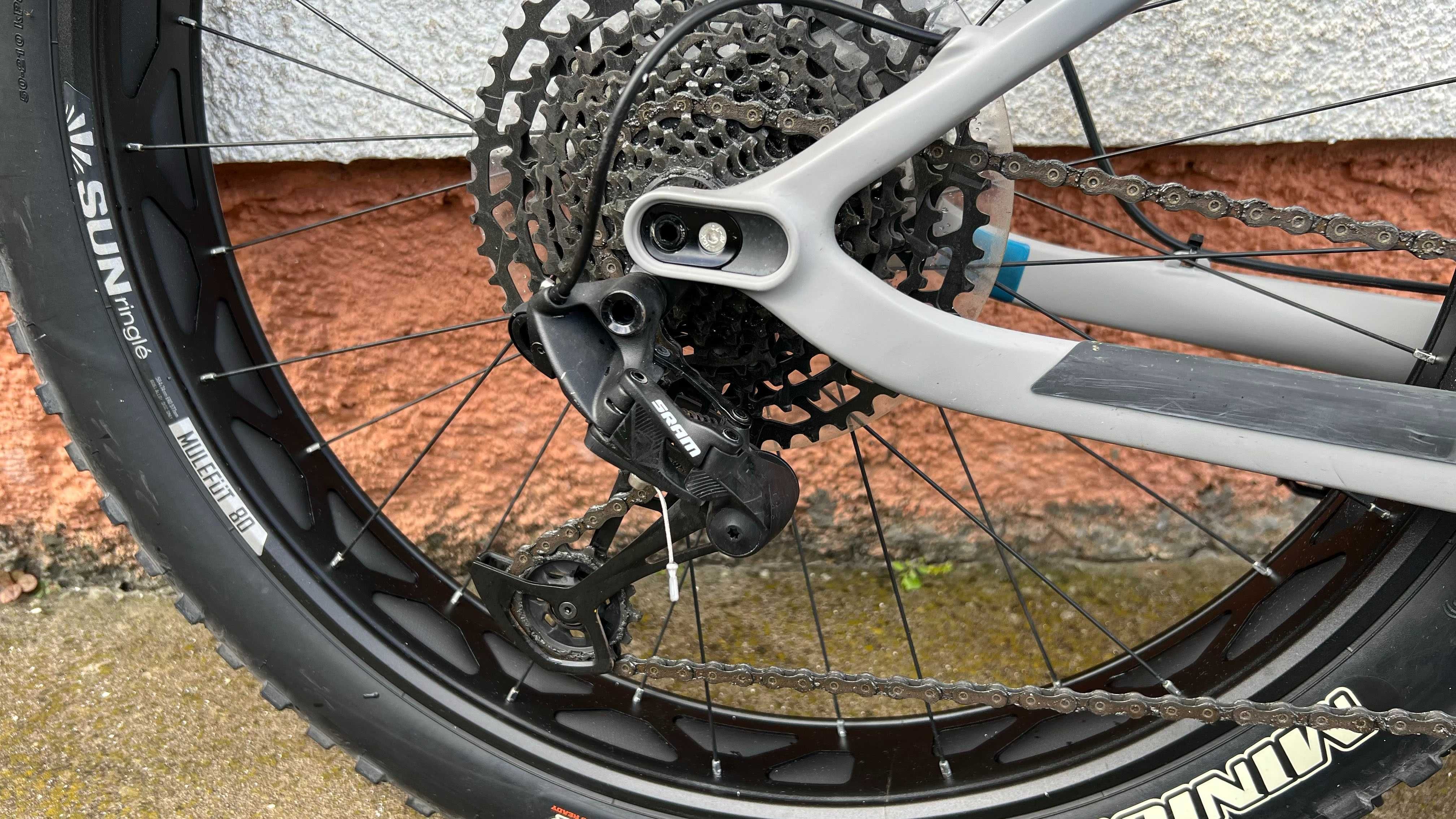 Bicicleta MTB Fat Bike Canyon Dude CF7 carbono tamanho M roda 27,5
