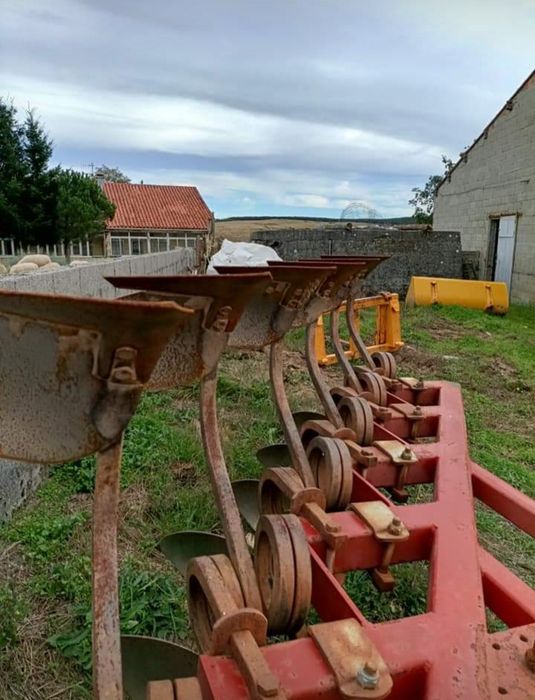 Charrua 6 regos hidráulica.