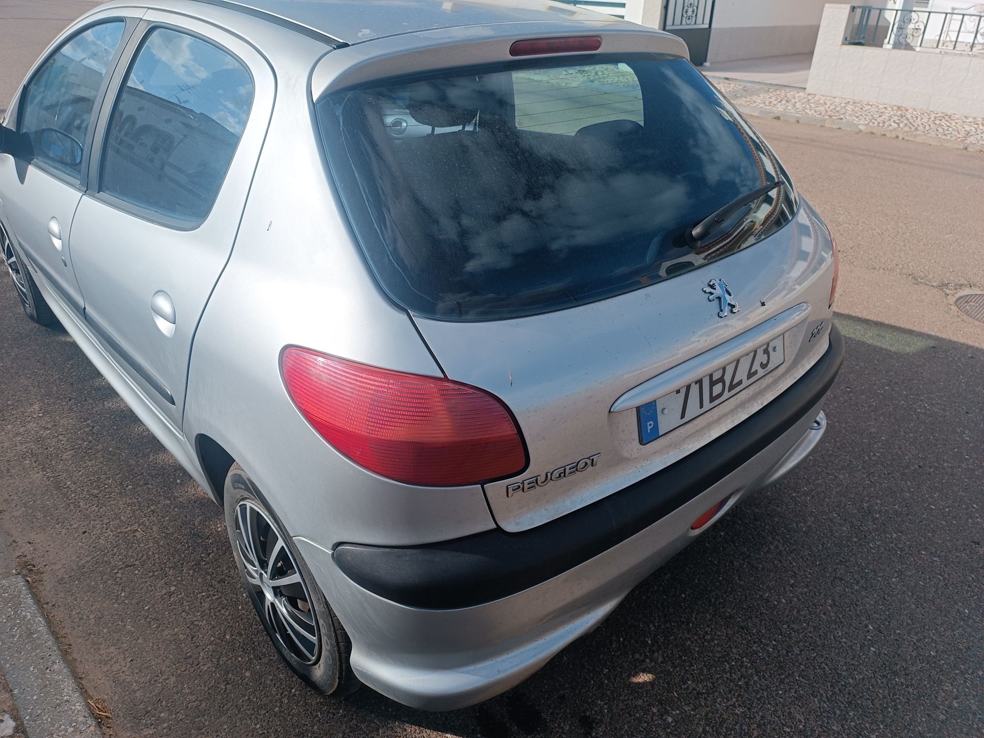 Peugeot 206 1.4 HDI - Com Avaria