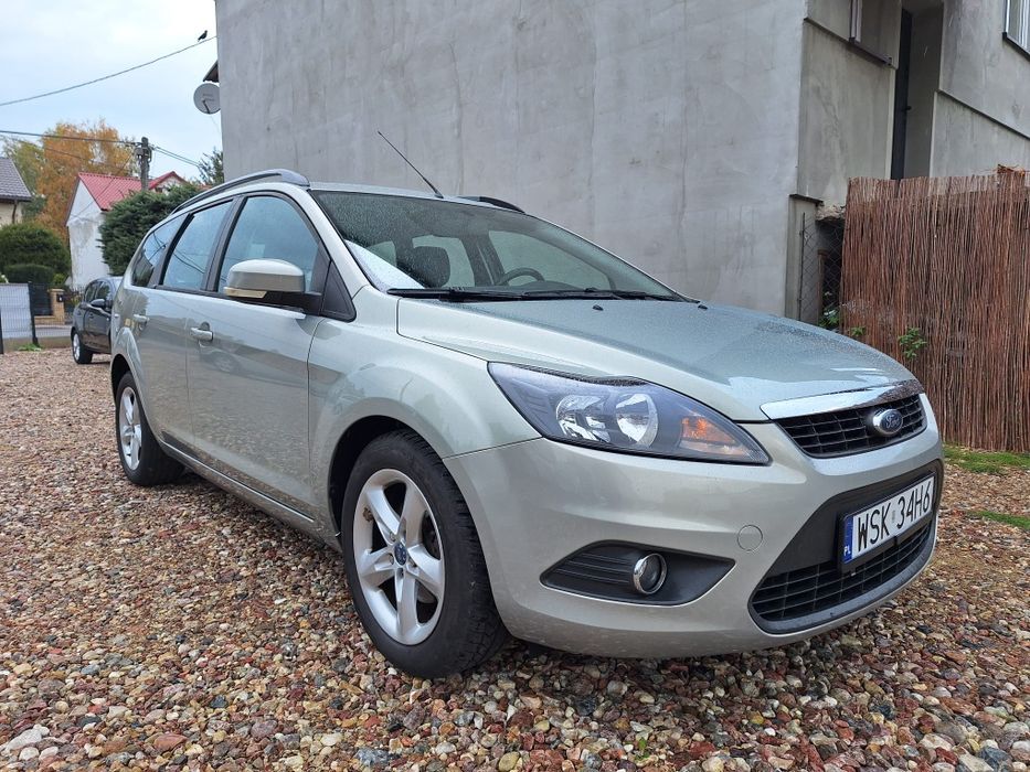 Ford Focus Kombi 1.6 Benzyna 2010 rok