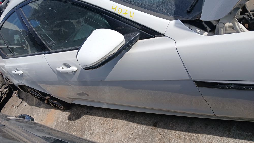 Porta frente direita JAGUAR XE (X760)