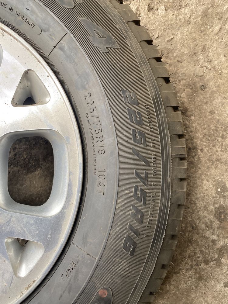 Goodyear 225/75r16 wrangeler s4