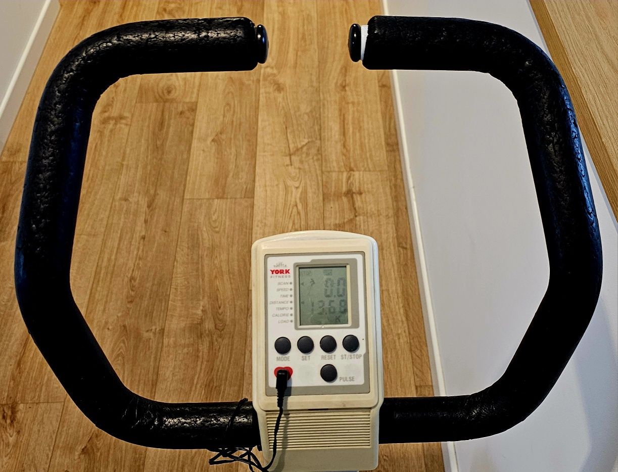 Rower stacjonarny YORK Fitness 2500