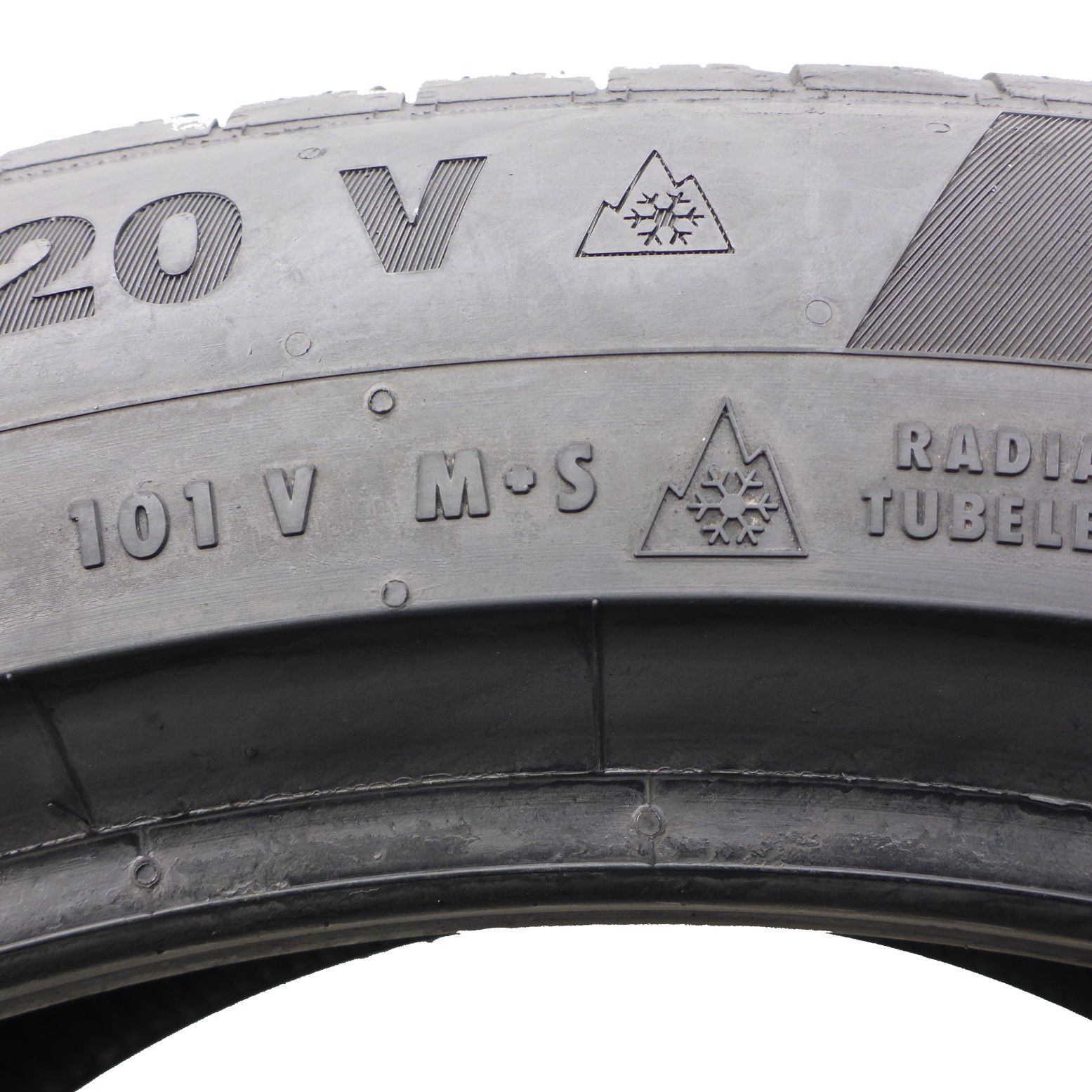 Opony 255/45/20 Continental 255/45R20 101V A0 Zimowe 2023 7,8-8,2mm