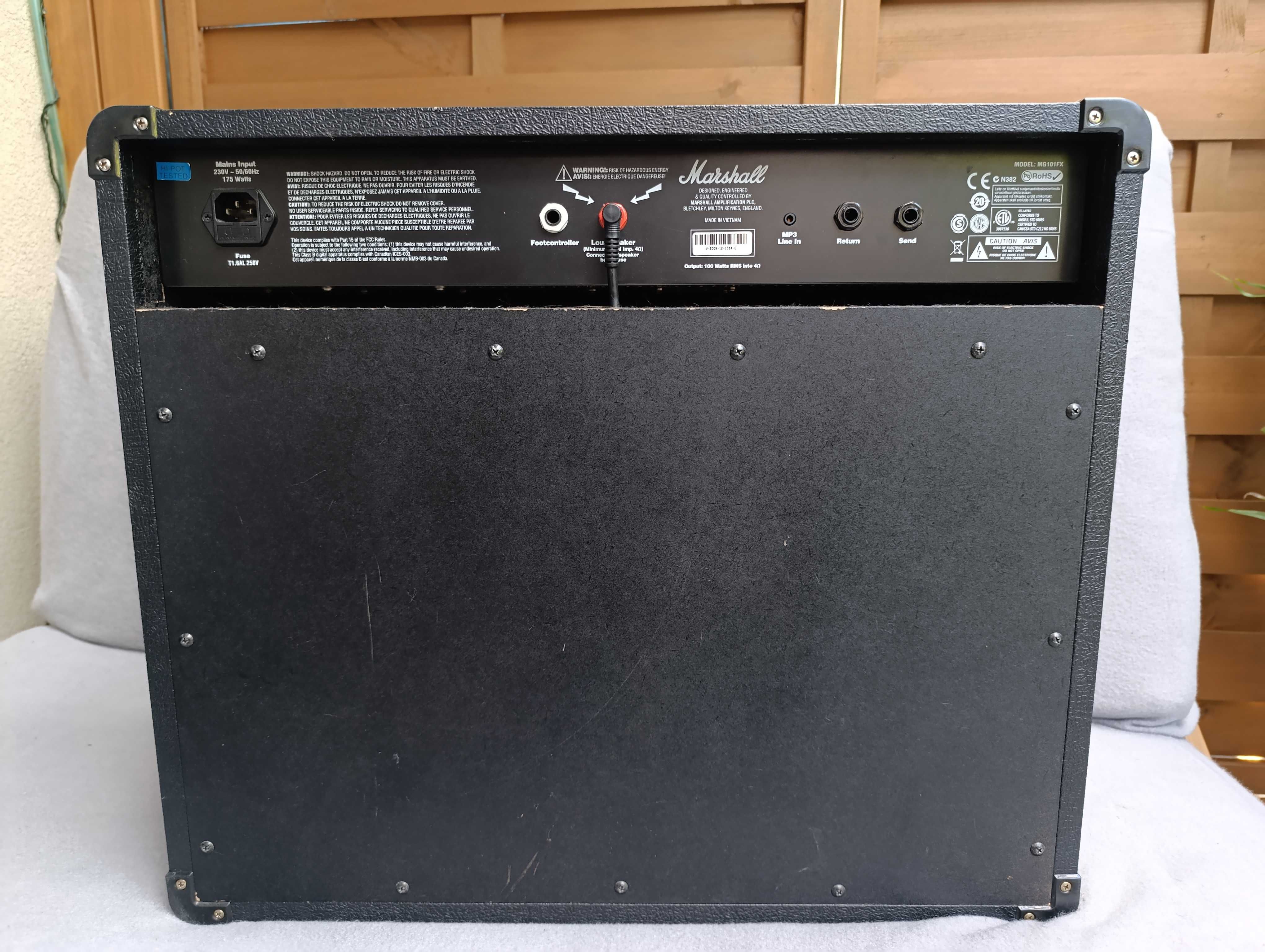 Wzmacniacz gitarowy Marshall MG100FX – 100W Combo z efektami