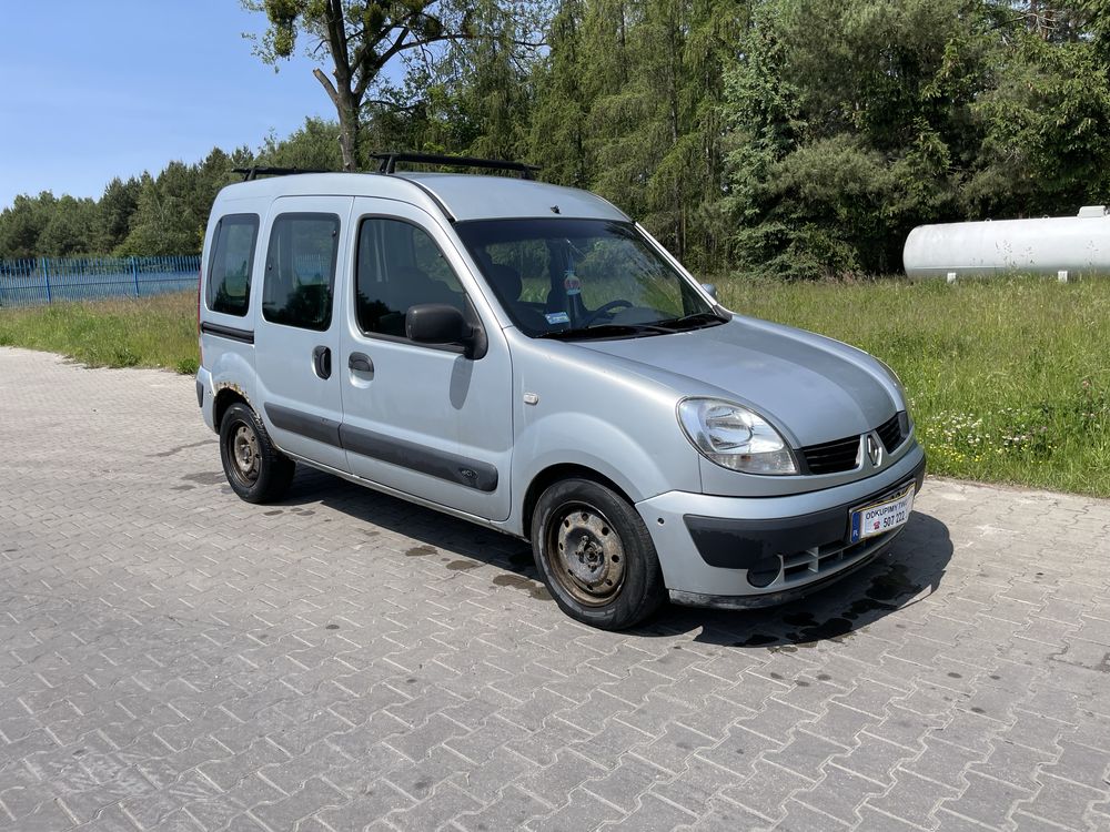 Renault Kangoo 1,5 Diesel 2006r. Z hakiem.
