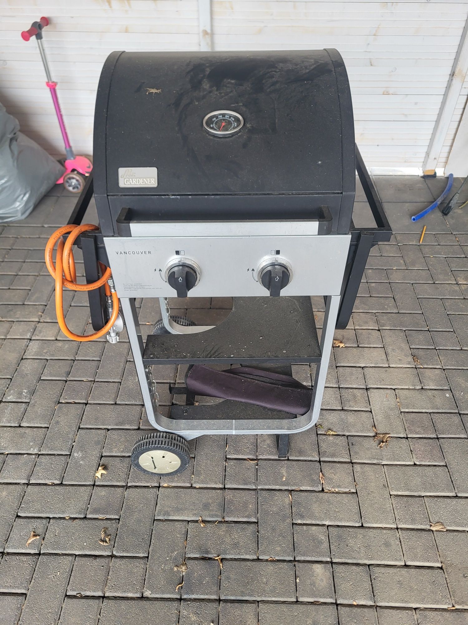 Grill gazowy ogrodowy