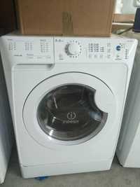 Maquina lavar roupa 8k Indesit ótimo estado físico e técnico
