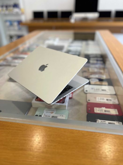 MacBook Air M2 2022 8GB 256SSD