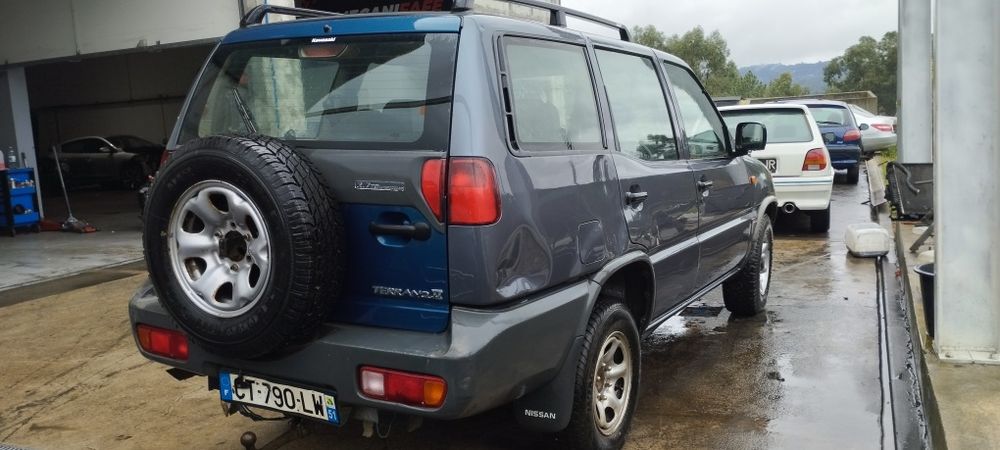 Capô Nissan Terrano 2 e peças