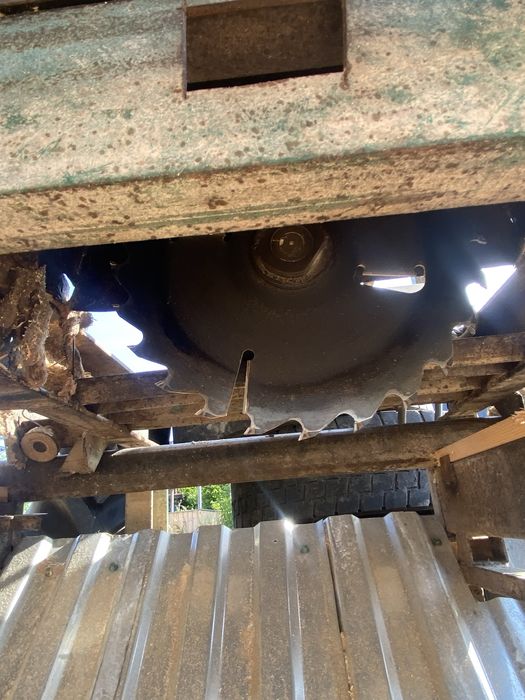 Поздовжньо- обрізний верстат