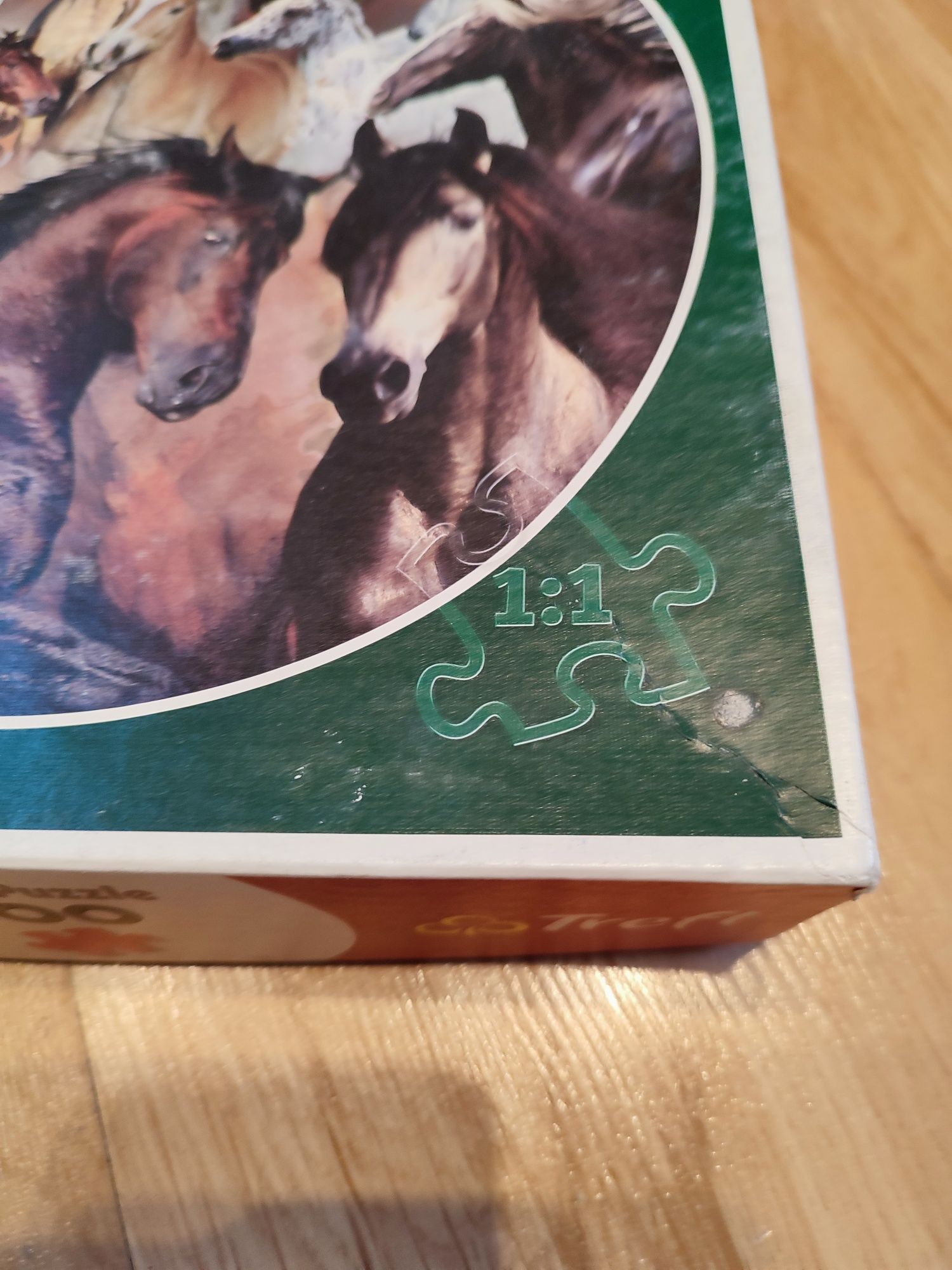 Puzzle okrągłe konie 300 Trefl