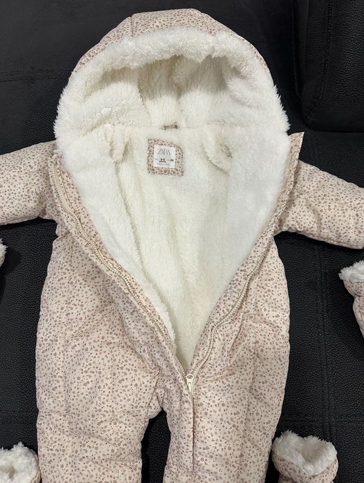 Conjunto Quentinho com Pantufas e Luvas (3-6M) ZARA