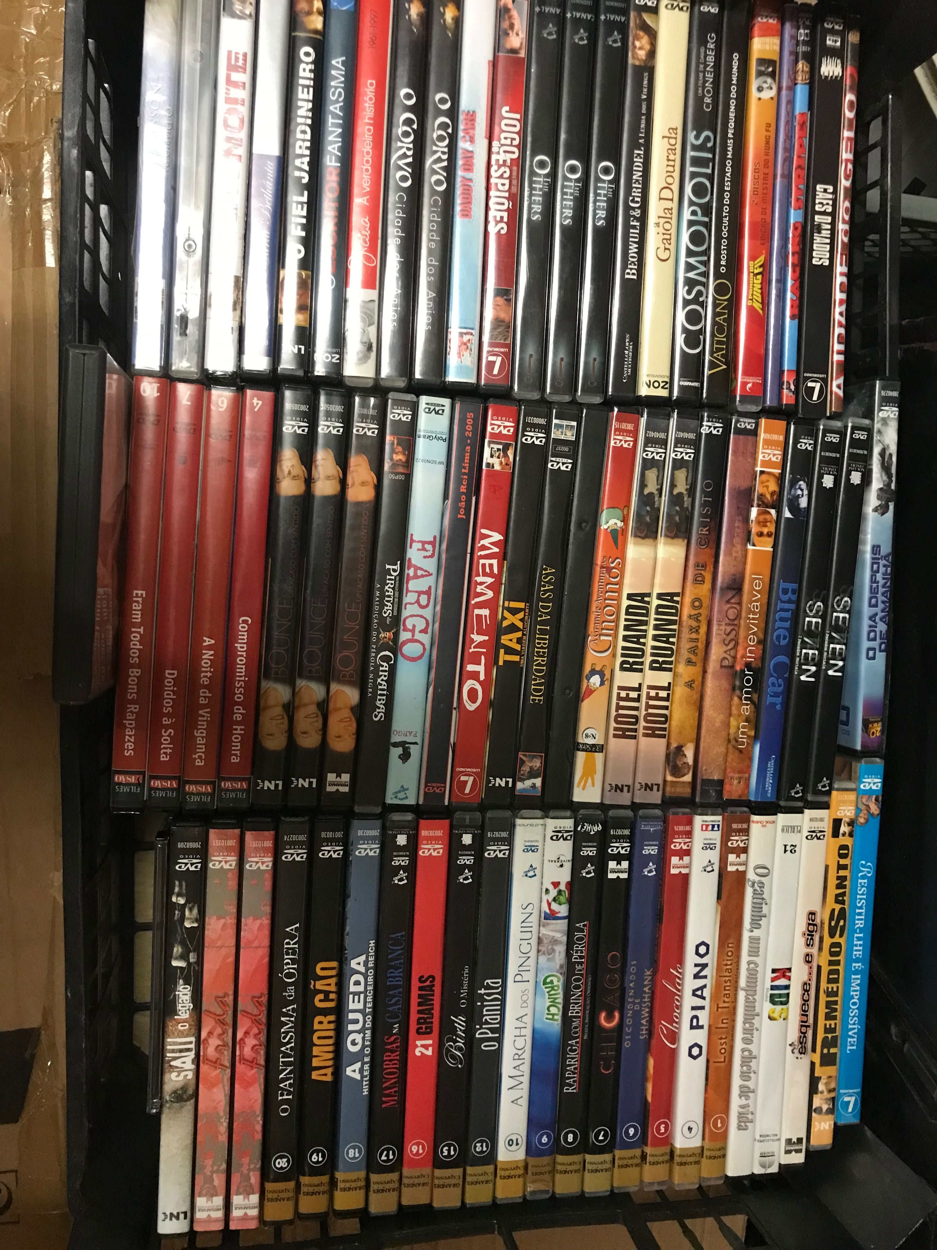 Filmes em DVD - vários géneros -português e internacional