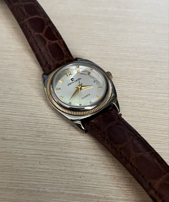 Жіночий годинник від відомого бренду Pierre Cardin.